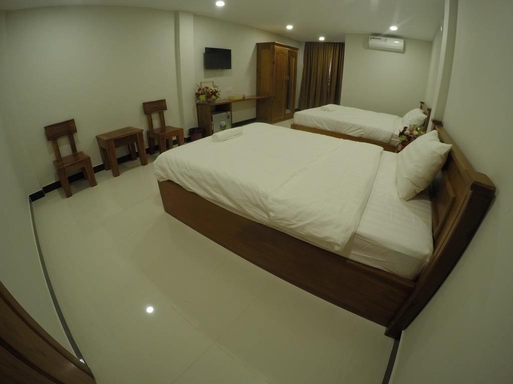 Regal Home Guesthouse بنوم بنه المظهر الخارجي الصورة