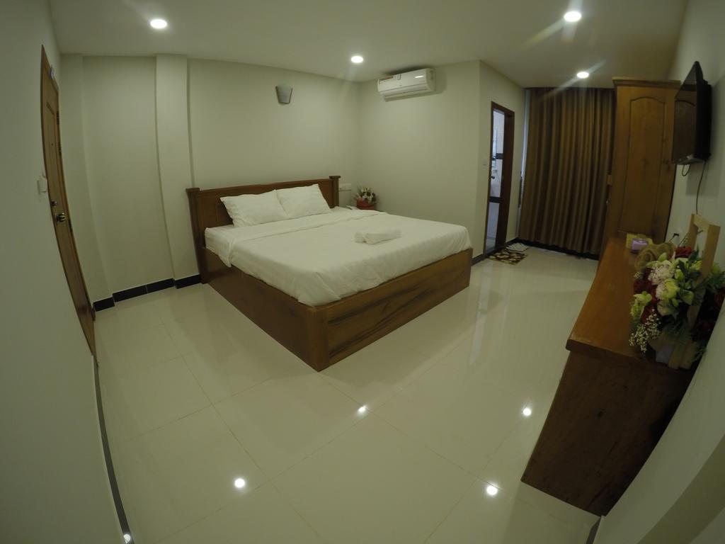 Regal Home Guesthouse بنوم بنه المظهر الخارجي الصورة