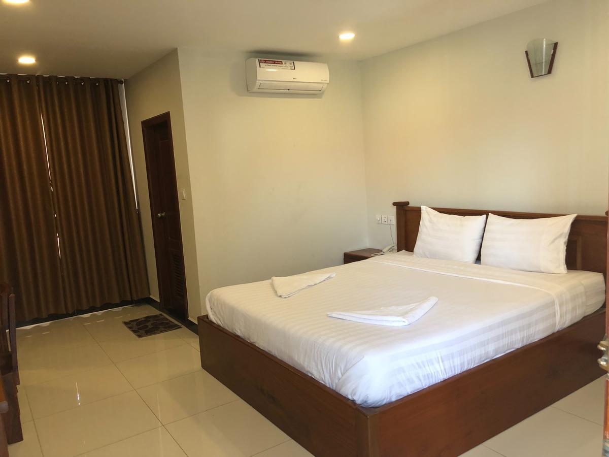 Regal Home Guesthouse بنوم بنه المظهر الخارجي الصورة