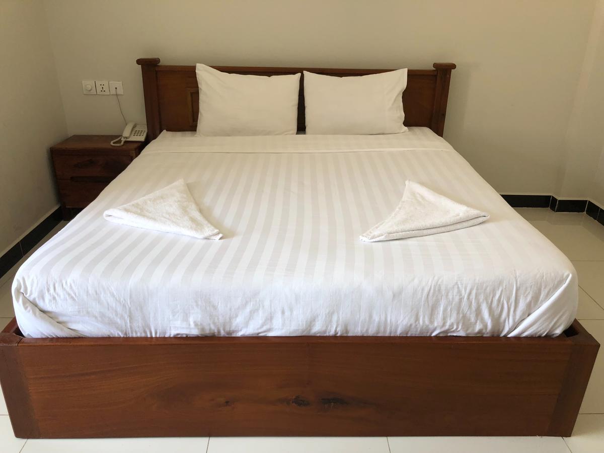 Regal Home Guesthouse بنوم بنه المظهر الخارجي الصورة